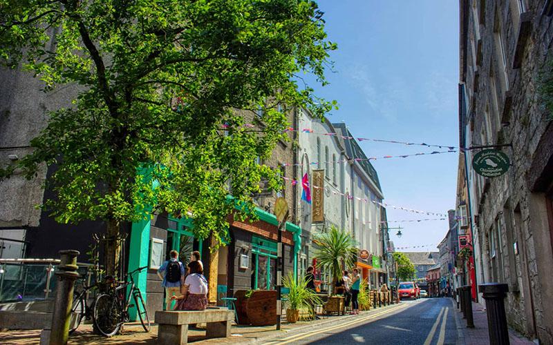 2024年申請中國香港優(yōu)才的利弊詳解！