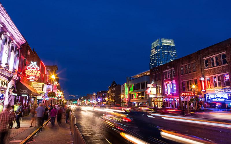 美國(guó)eb5投資移民有沒(méi)有移民監(jiān)？詳細(xì)解讀居住要求及相關(guān)規(guī)定