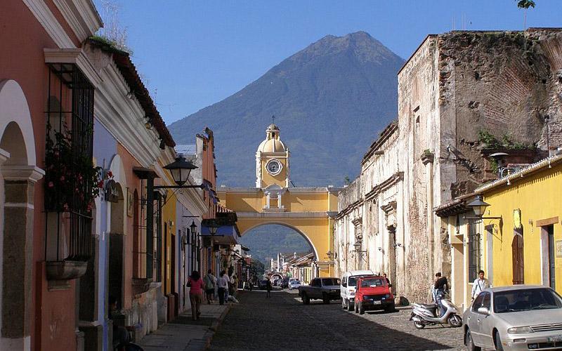 成都移民機(jī)構(gòu)工作時(shí)間多久？了解移民服務(wù)的運(yùn)營時(shí)間和特點(diǎn)