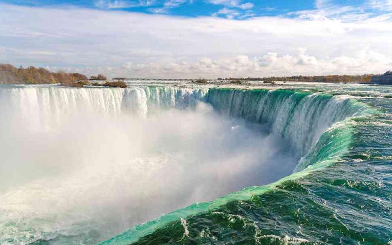 廈門(mén)小國(guó)投資入籍