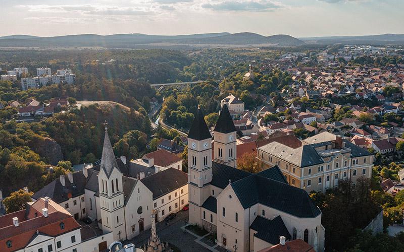 購(gòu)房移民續(xù)簽被拒怎么辦？詳細(xì)解析與解決方法