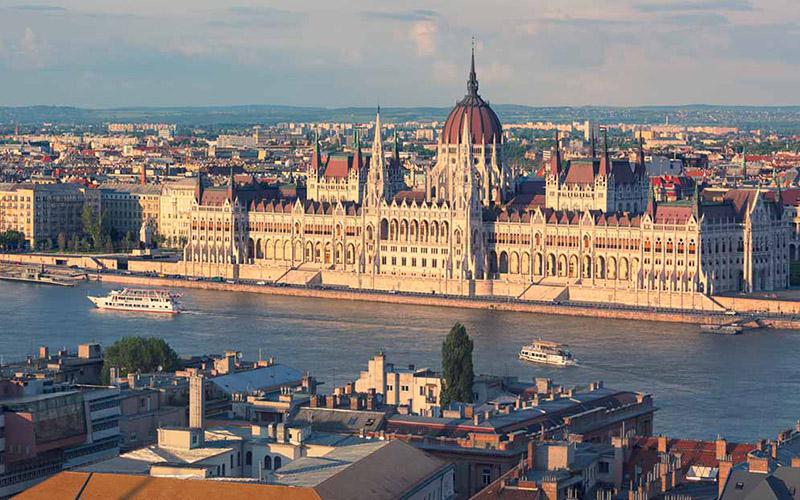 出國移民有啥好？全面解析利弊與適應(yīng)技巧