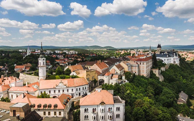 靜安歐洲購(gòu)房移民哪家好？專業(yè)解答與選擇指南