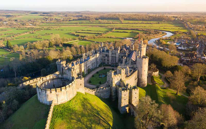 小國(guó)投資入籍